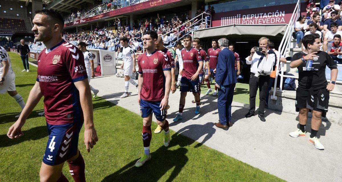 Partido de liga entre Pontevedra y Salamanca CF UDS en Pasarón