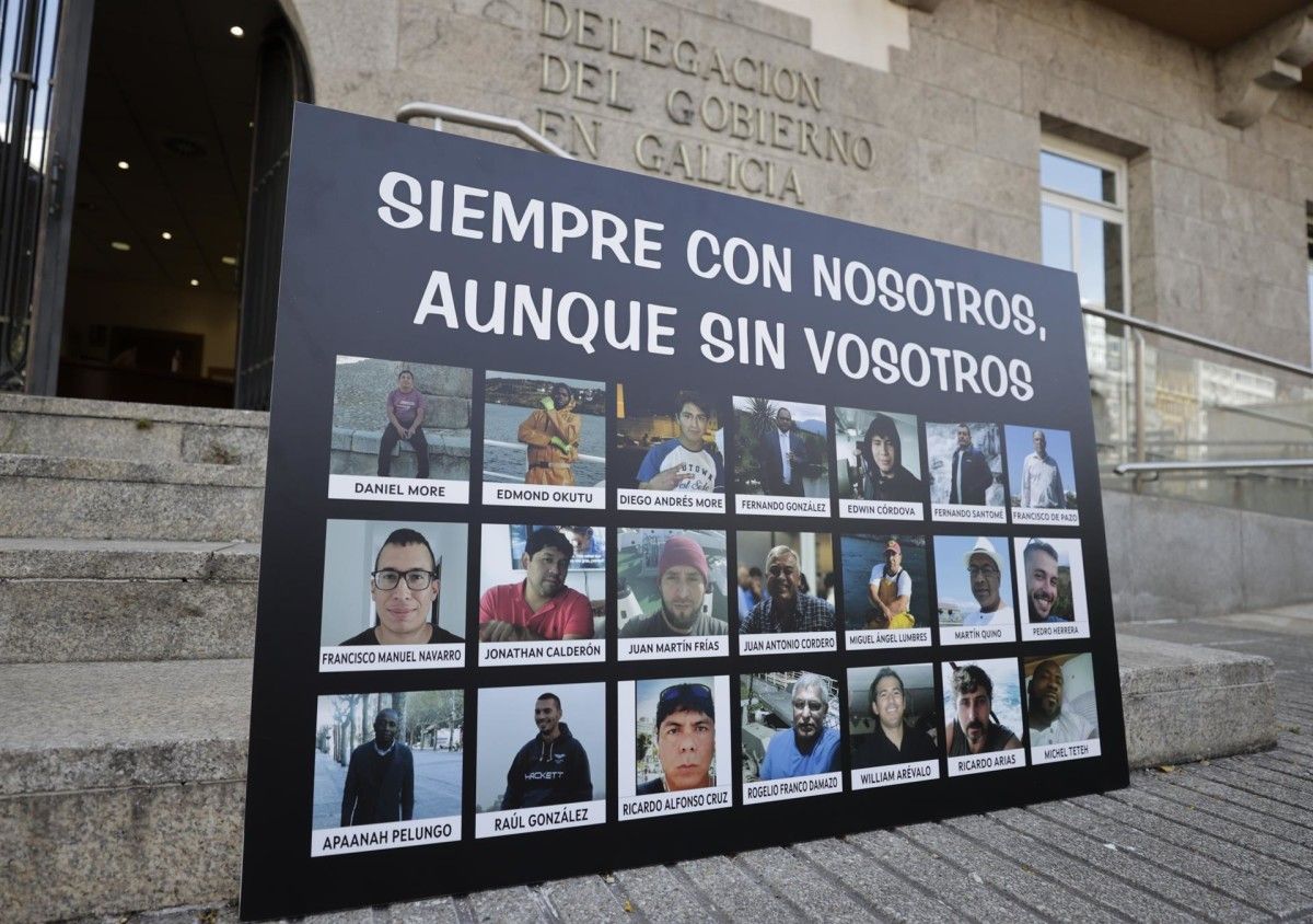 Concentración na Coruña das familias do Villa de Pitanxo