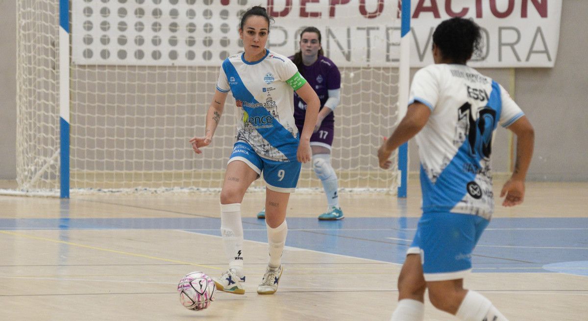 Partido de liga en A Raña entre Marín Futsal y Majadahonda