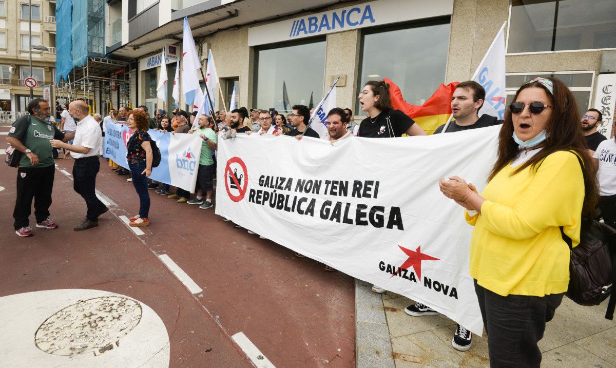 Concentración en Sanxenxo contra la presencia del rey emérito Juan Carlos I