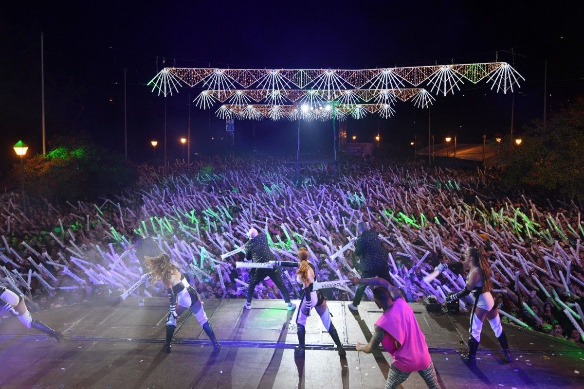 Actuación de la Orquesta Panorama en las Festas de San Xoán de Poio