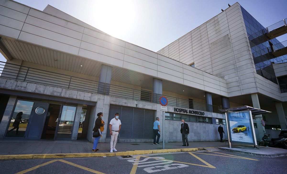 Parada de autobús en el Hospital de Montecelo