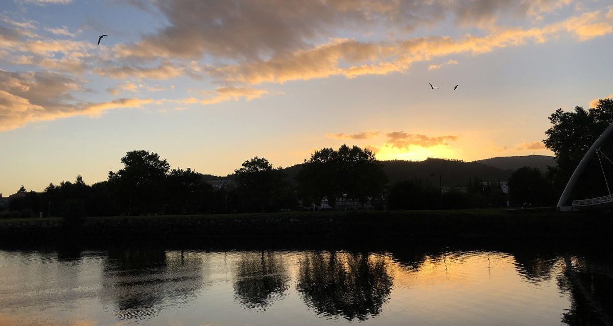 Atardecer en el río Lérez