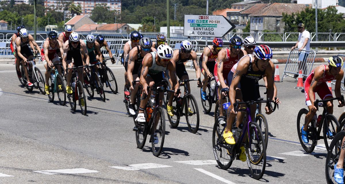 Carrera élite masculina en la Copa del Mundo de Triatlón de Pontevedra