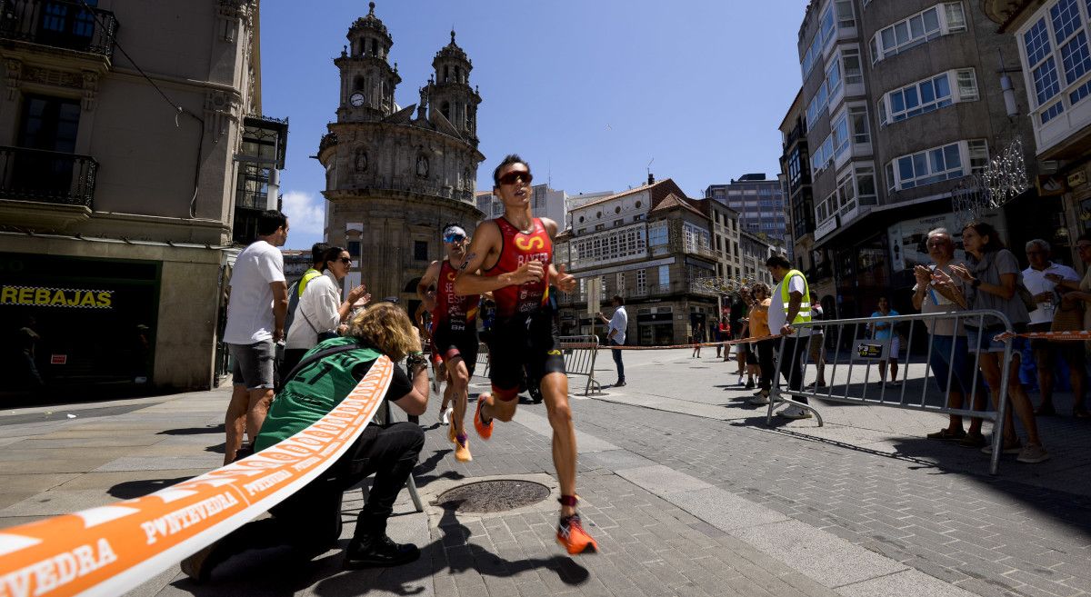 Carrera élite masculina en la Copa del Mundo de Triatlón de Pontevedra