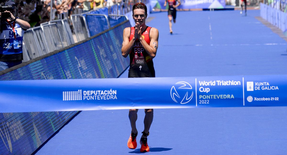 Carrera élite masculina en la Copa del Mundo de Triatlón 2022 de Pontevedra