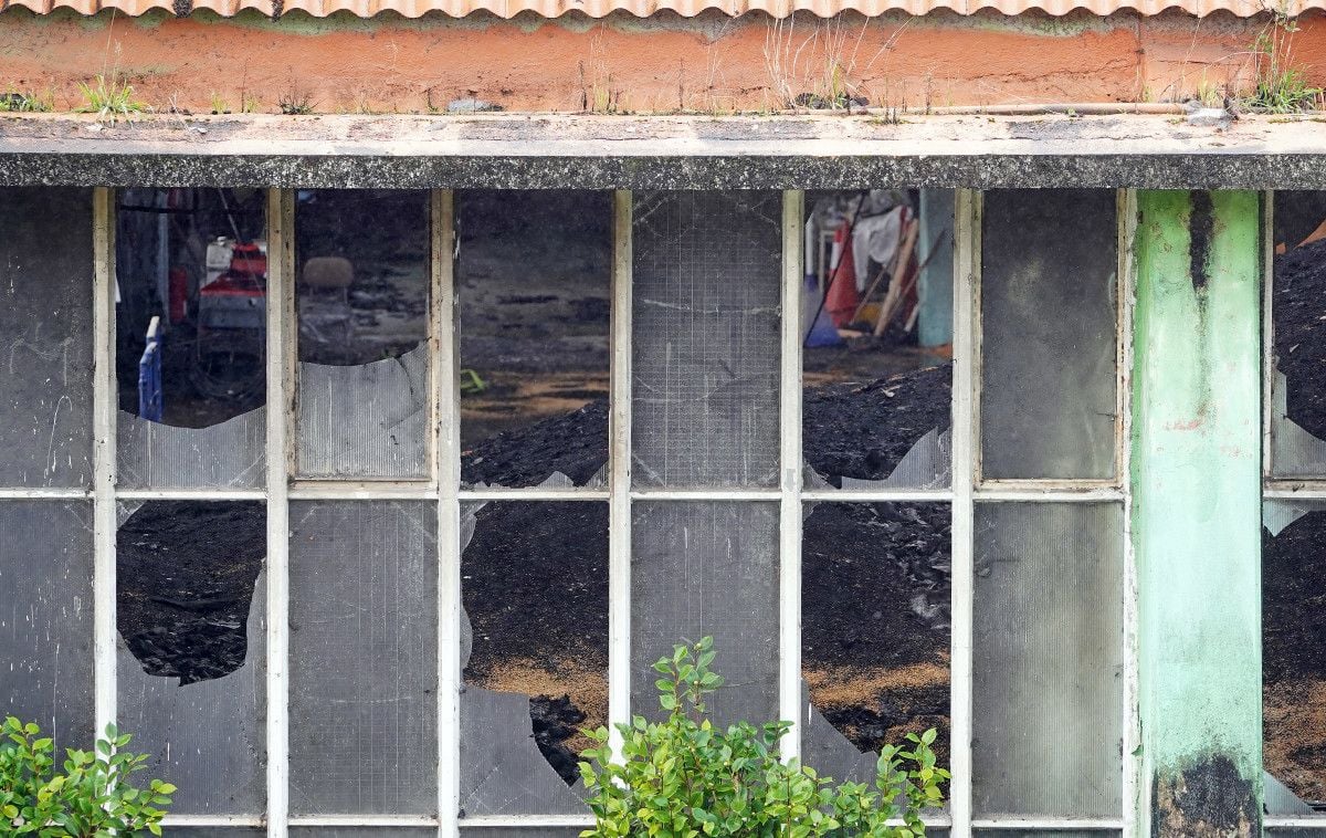 Las instalaciones de Pontesa, tres días después del incendio