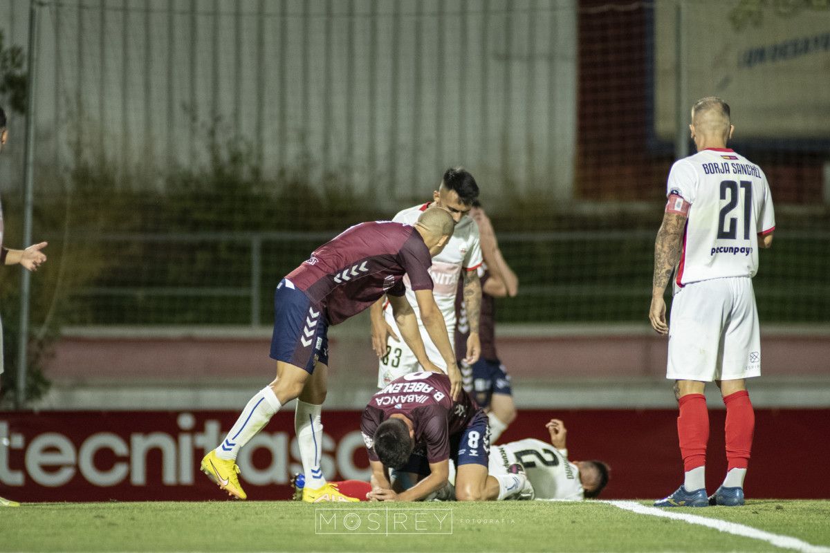 Partido entre Sanse y Pontevedra CF en Matapiñonera