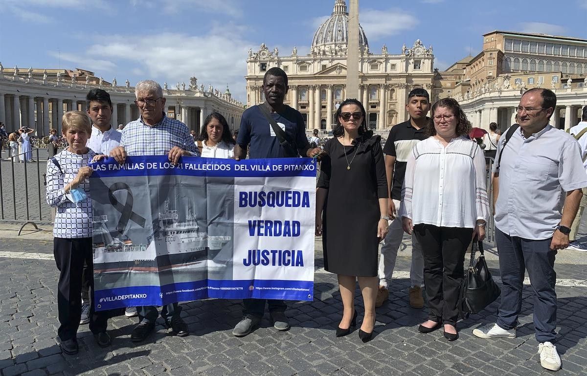 Familiares do Villa de Pitanxo tras a súa audiencia co Papa