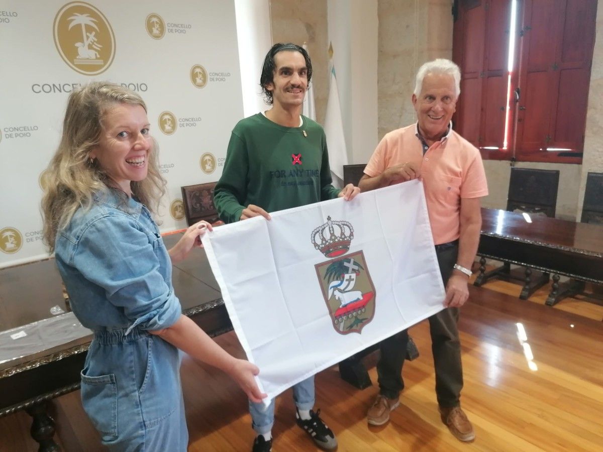 Cristian Fernández, recibido en el Concello de Poio como subcampeón de Europa de acuatlón