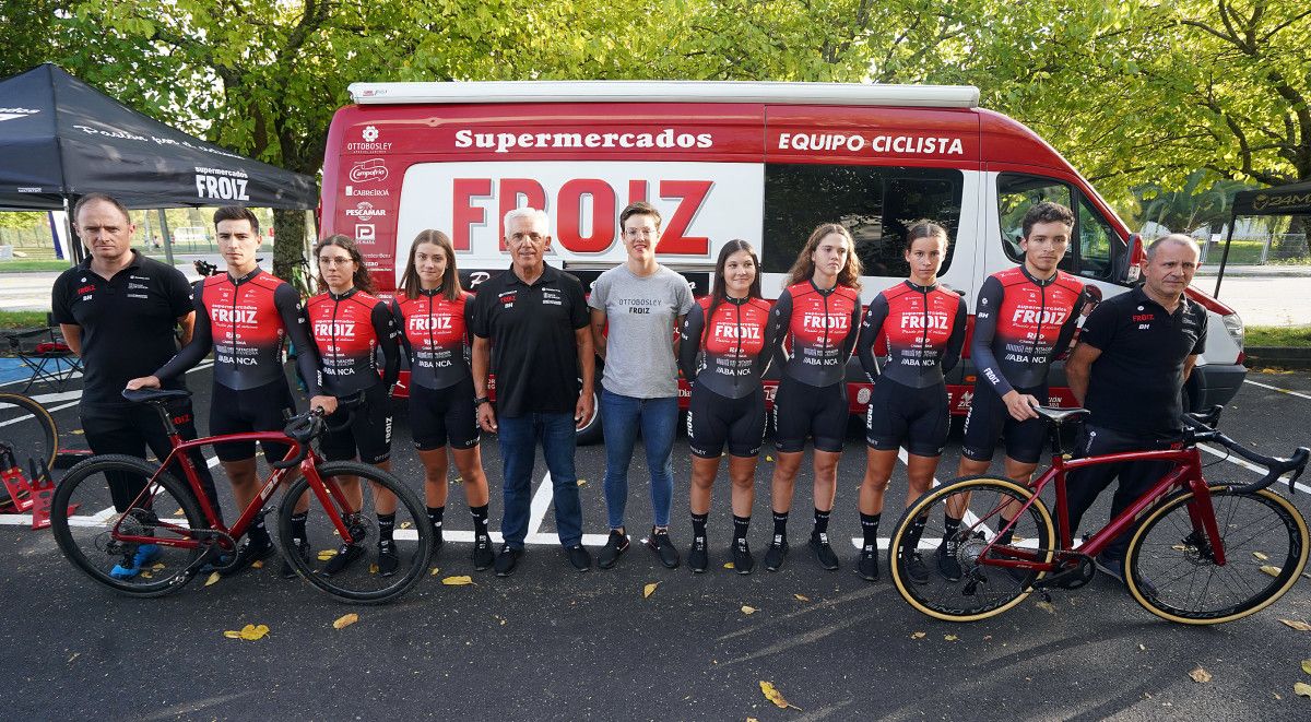 Presentación del equipo de ciclocross del Supermercados Froiz 2022/2023