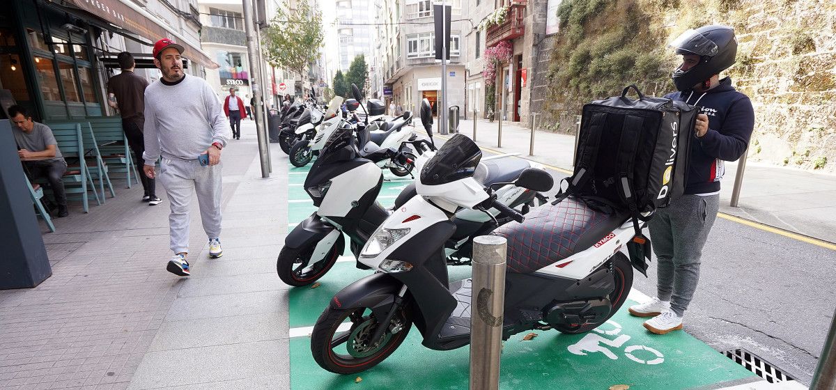 Repartidores de comida a domicilio 'riders' en Pontevedra