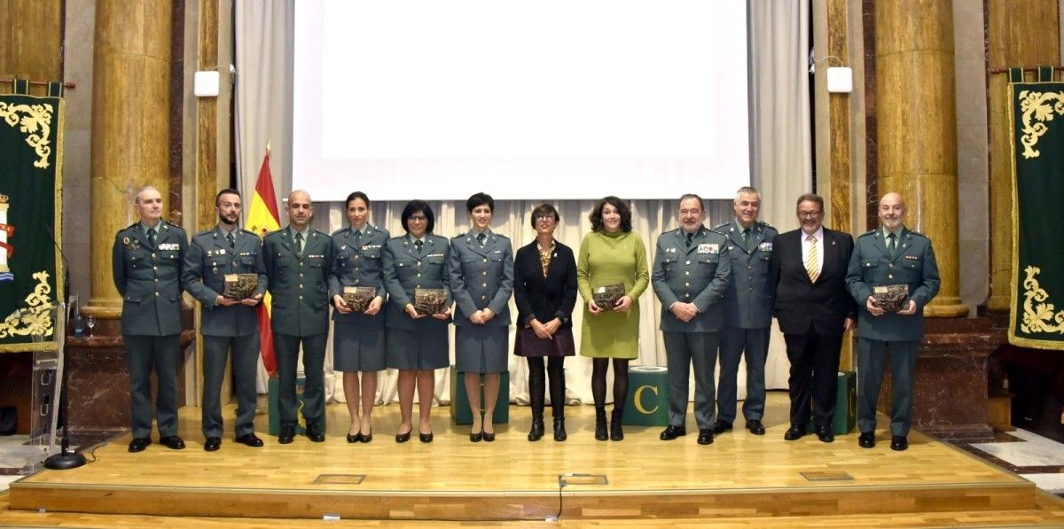 La directora general de la Guardia Civil felicita al equipo VioGén de Vilagarcía