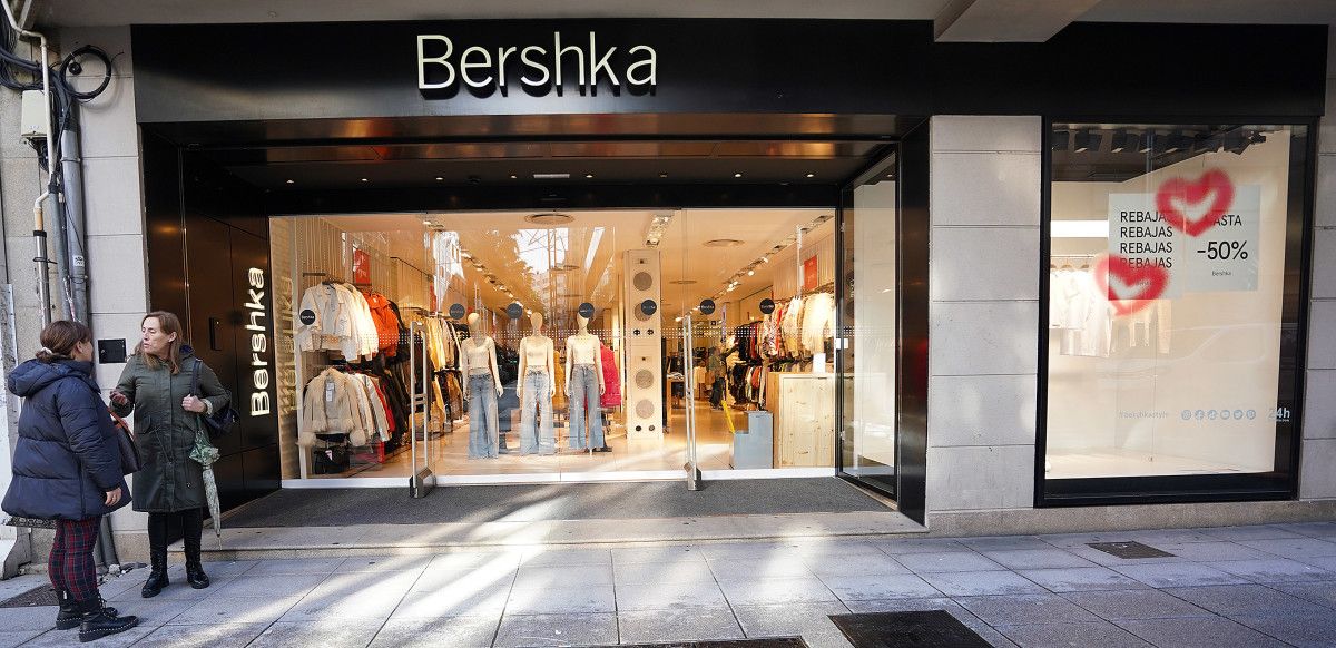 Tenda Bershka en Benito Corbal