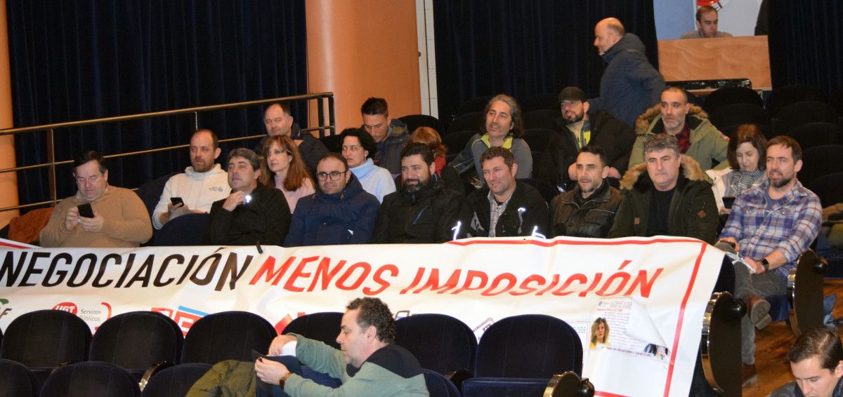 Representantes de la junta de personal en el pleno del Concello de Pontevedra