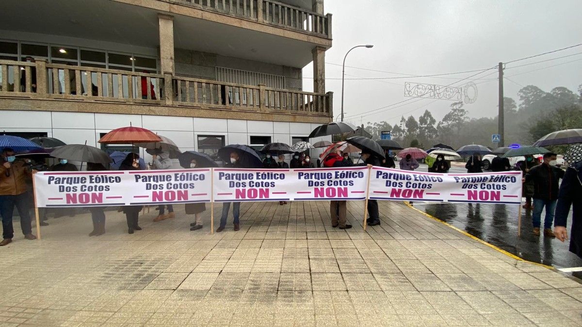 Protesta contra los parques eólicos en Cerdedo-Cotobade