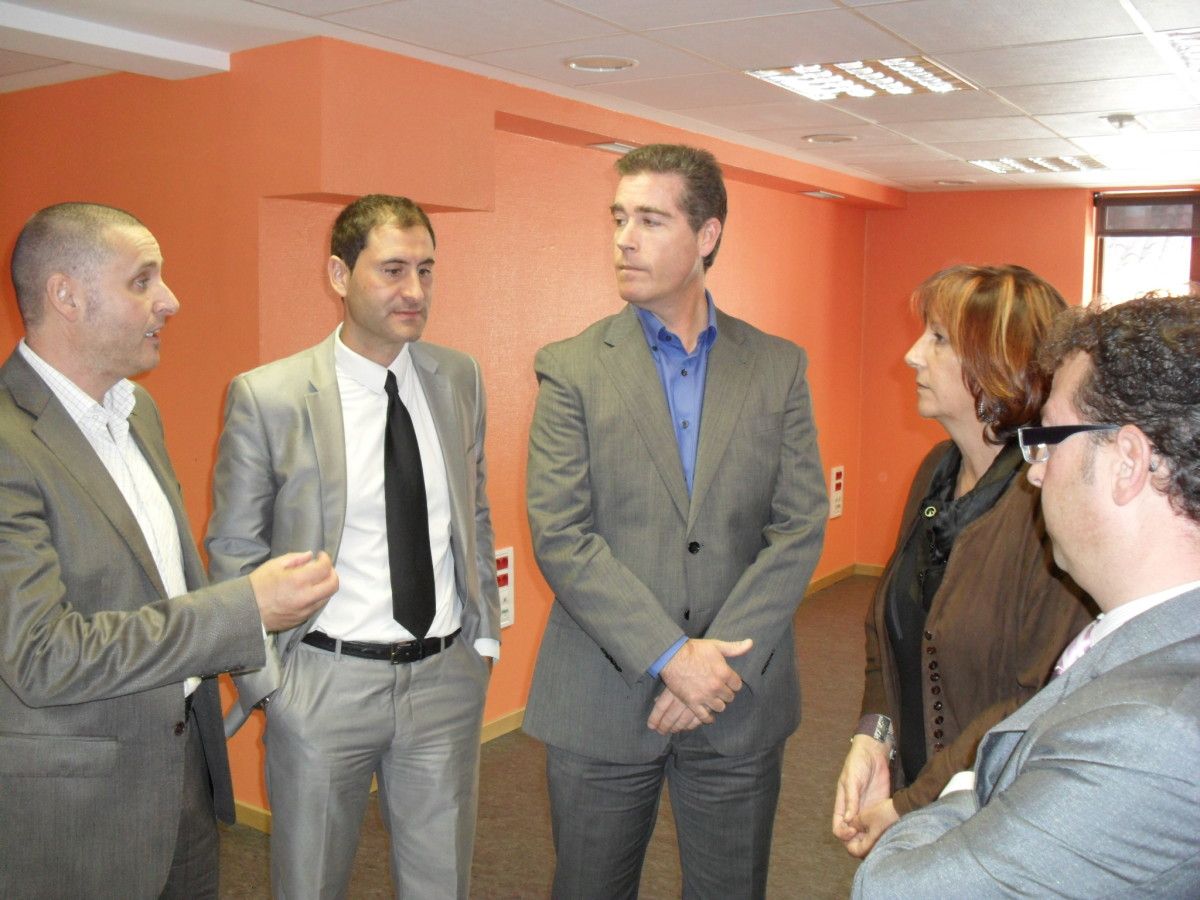 Organizadores del Congreso"Ponte a punto" con la concejala de Promoción Económica, Carlota Román.