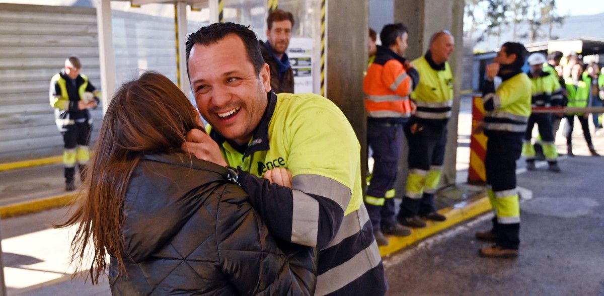 Trabajadores de Ence celebran el fallo do Supremo sobre la fábrica