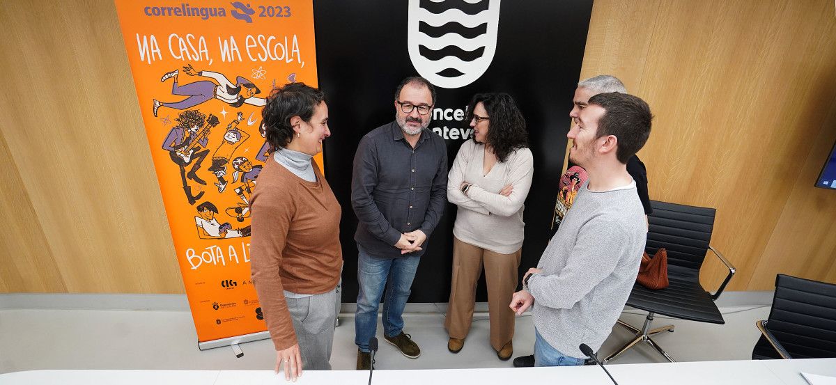 Marta Ferreiro, Suso Bermello, Celia Armas, Anxo Terán ey Alberto Oubiña presentaron la 23 edición de Correlingua 