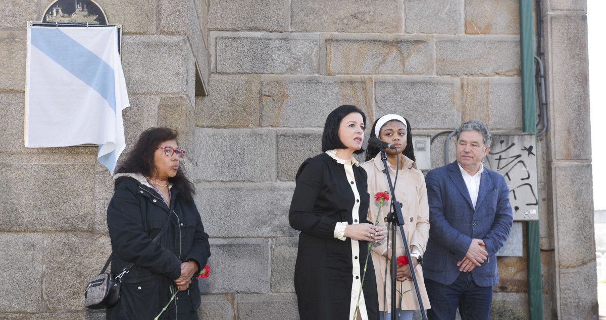 Inauguración da placa en recordo ás vítimas do Villa de Pitanxo en Pontevedra