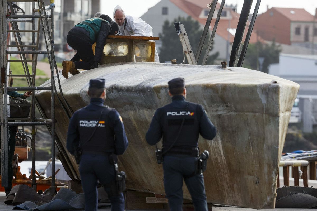 O narcosubmarino atopado na ría de Arousa, no porto da Illa