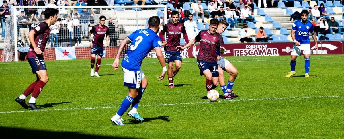 Partido entre Pontevedra - Linares en Pasarón