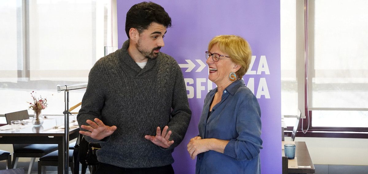 Borja San Ramón, coordinador de Podemos Galicia, con Luisa Lores, candidata a la alcaldía