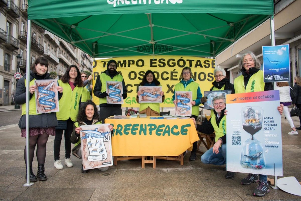 Greeenpeace apoiando a protección dos océanos