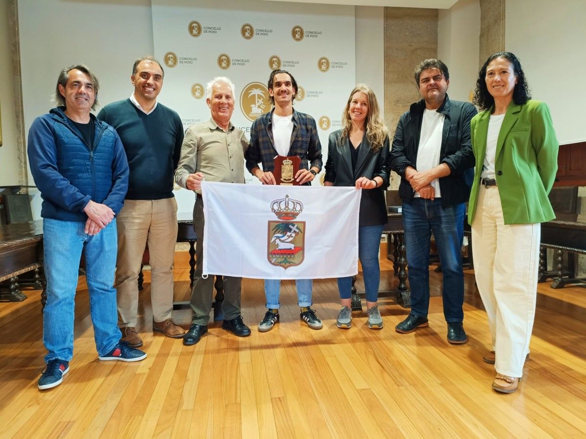 Recepción del Concello de Poio a Cristian Fernández tras proclamarse campeón mundial de acuatlón