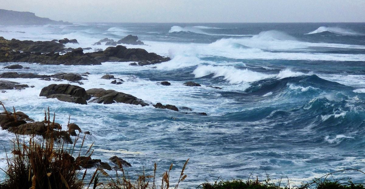 Temporal no mar (arquivo)