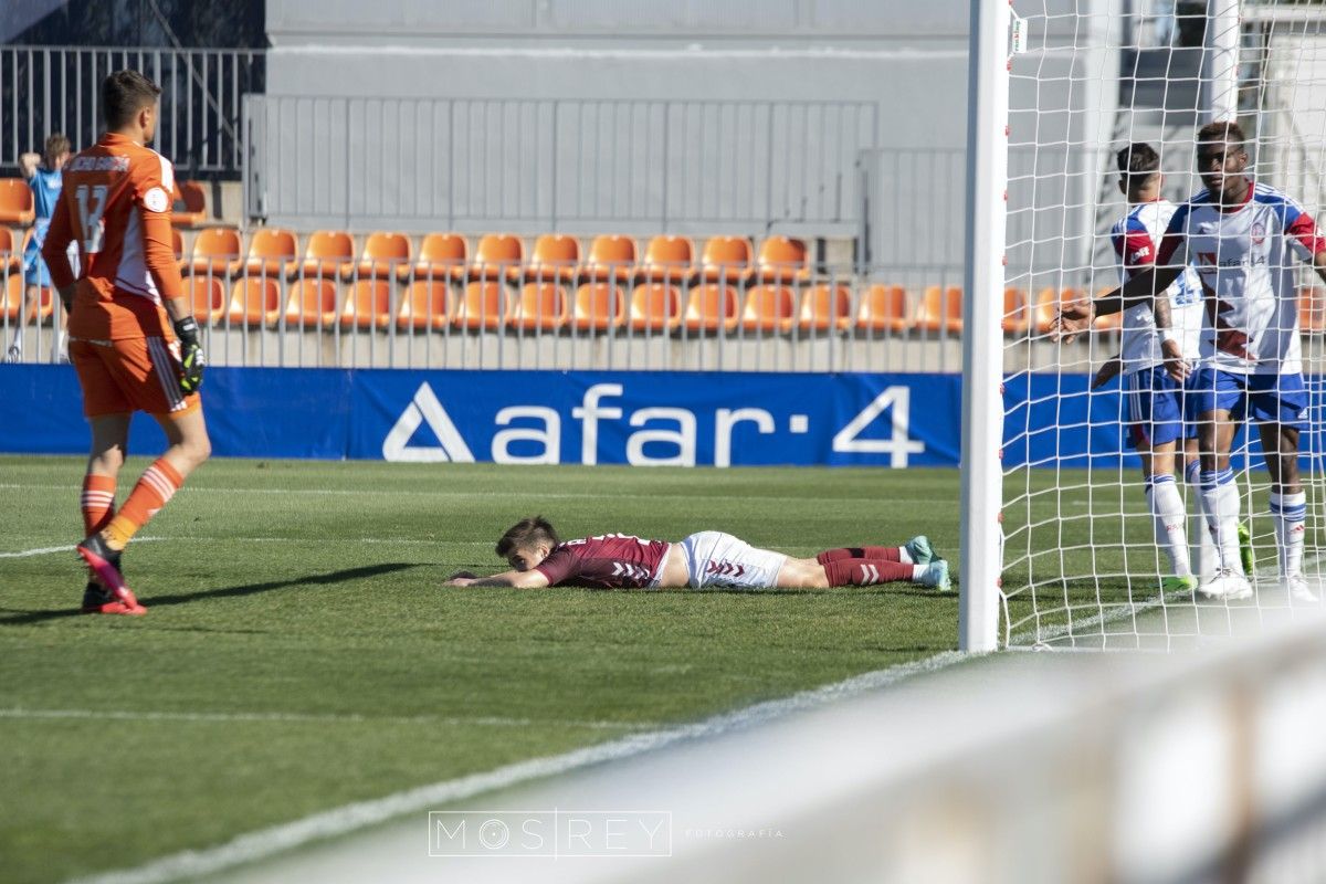 Partido de Primera RFEF entre Rayo Majadahonda y Pontevedra CF en el Cerro del Espino