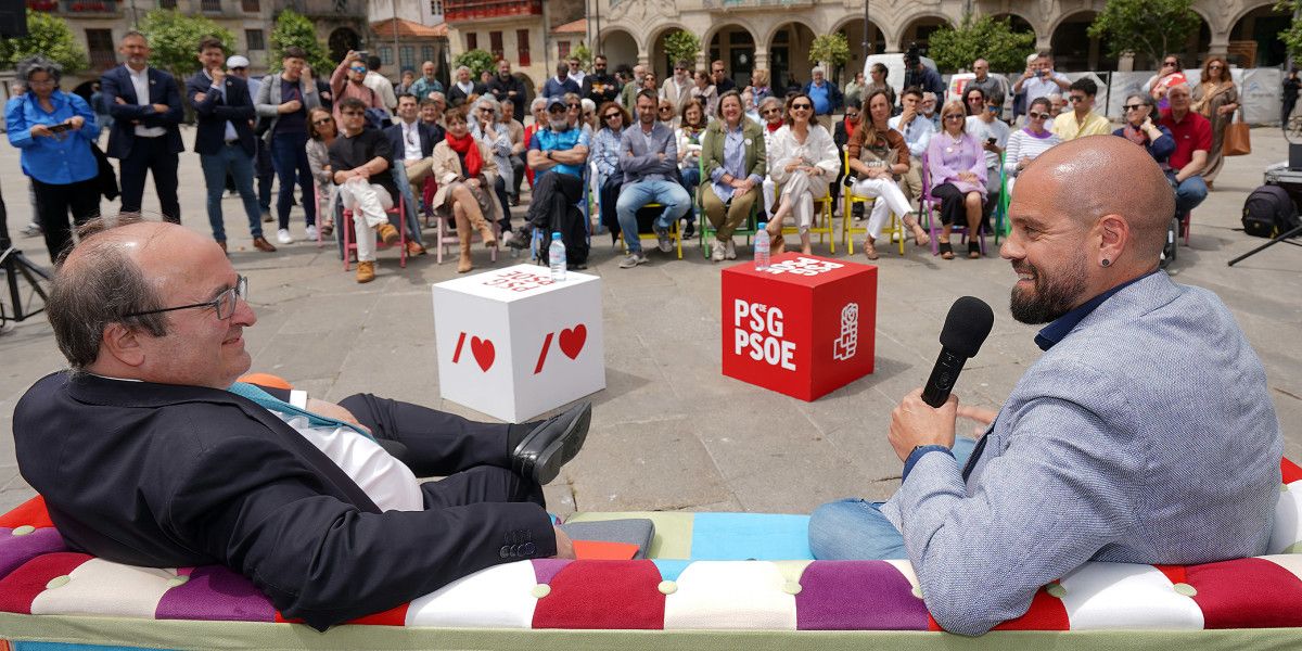 El ministro de Cultura y Deporte, Miquel Iceta, participa en un acto de campaña electoral de Iván Puentes