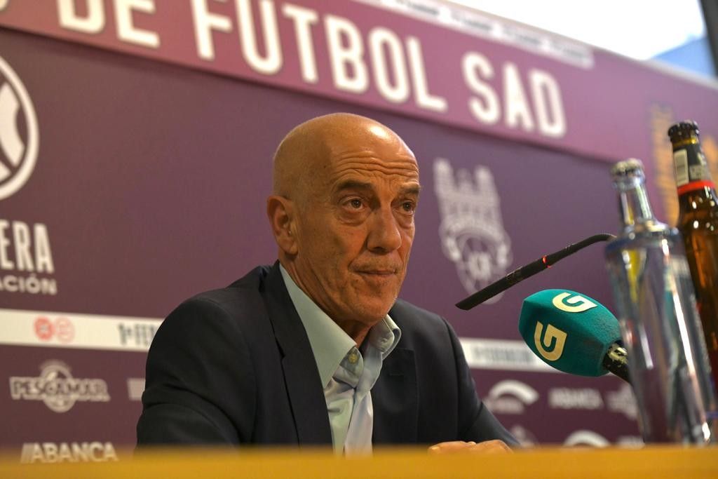 Juan Señor, en la sala de prensa del Estadio Municipal de Pasarón