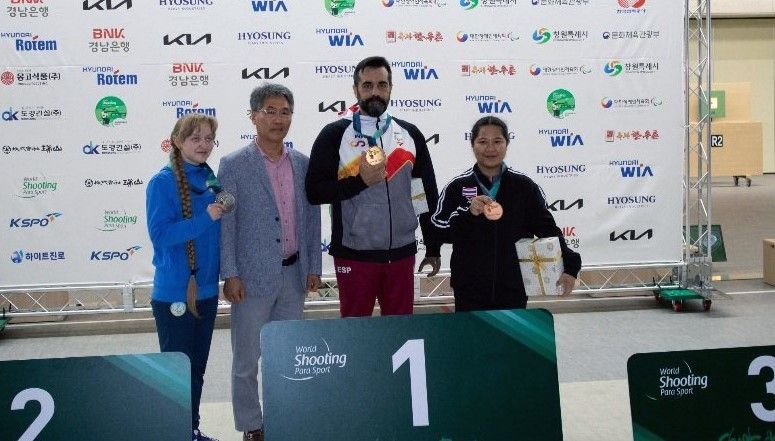 Juan Antonio Saavedra tras conseguir la medalla de oro en la Copa del Mundo de Tiro de Changwon (Corea del Sur)