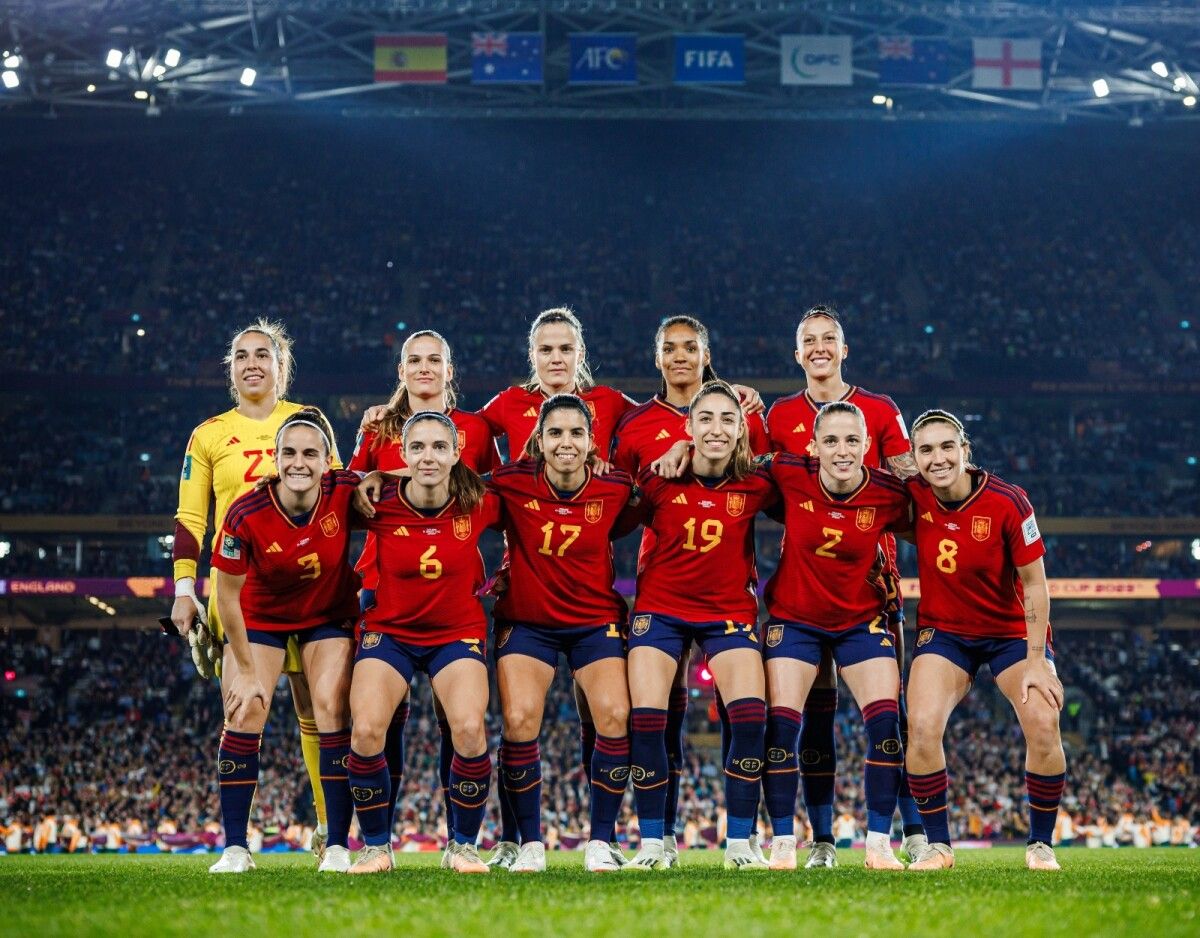 Once de España ante Inglaterra en la final del Mundial