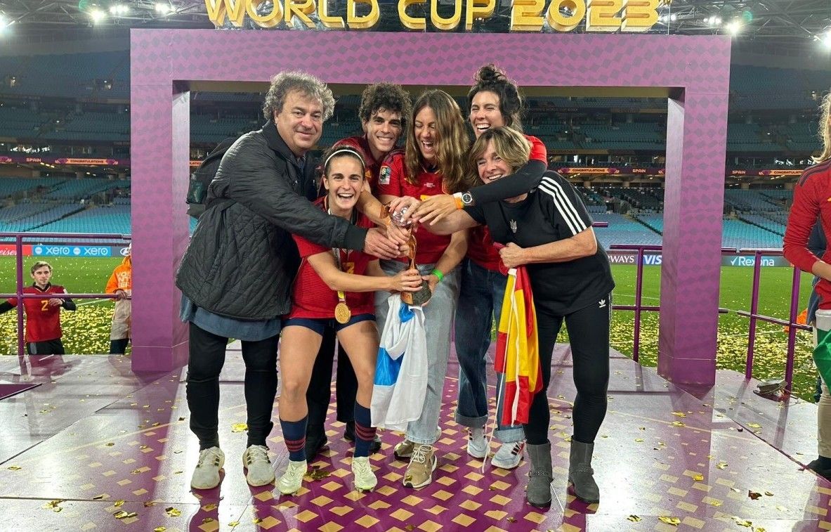 Tere Abelleira con su familia en la final del Mundial