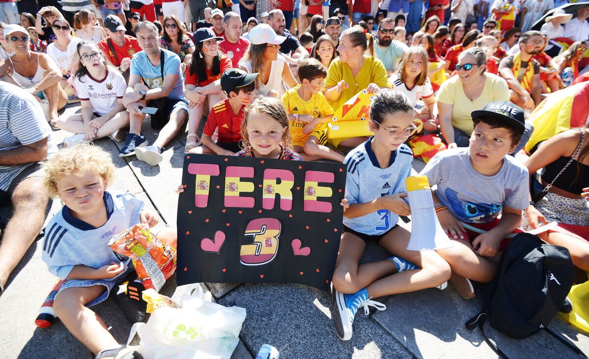 Pantalla gigante en A Ferrería para apoyar a Tere Abelleira en la final del Mundial 