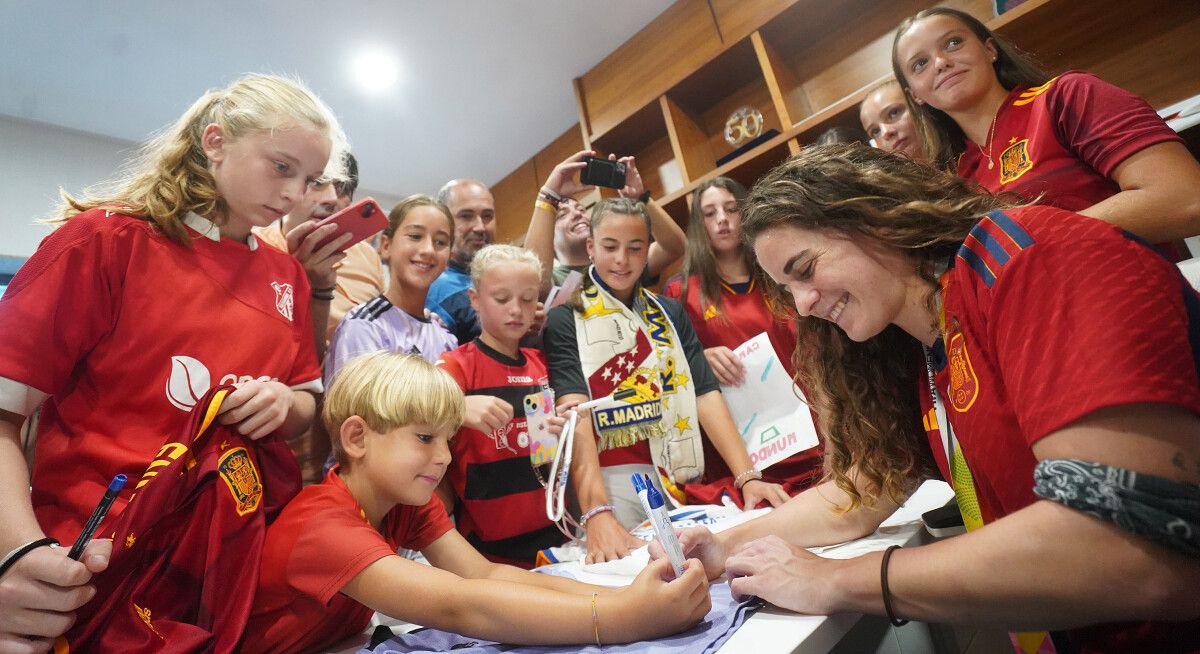 Reconocimiento de todo el fútbol femenino gallego a Tere Abelleira