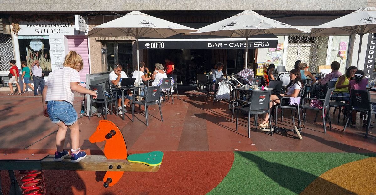 Cafetería-Bar Souto, en la calle José Adrio Barreiro, 4, Pontevedra