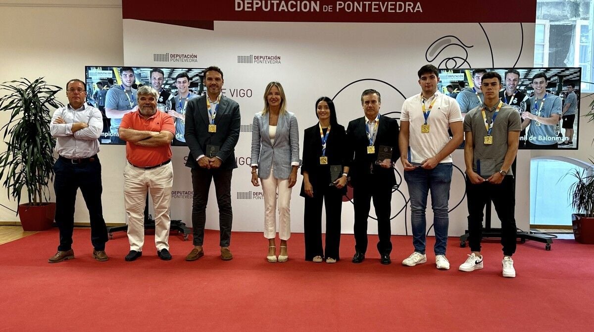 Homenaje de la Deputación a los jugadores y entrenador del Cisne campeones del Mundo con España en categoría juvenil