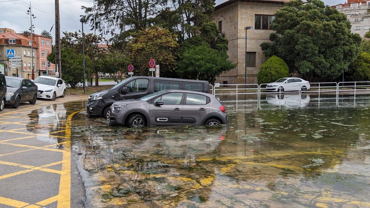 Coches afectados pola superluna azul nas Corbaceiras