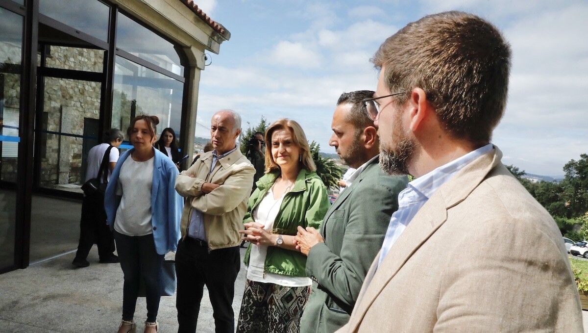 Visita de Elena Rivo, conselleira de Emprego, a Vilanova de Arousa