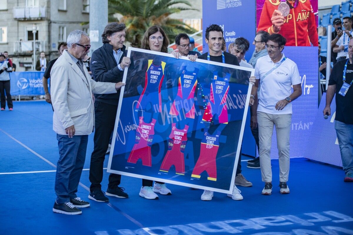 Homenaje a Javi Gómez Noya con motivo de la Gran Final de las Series Mundiales