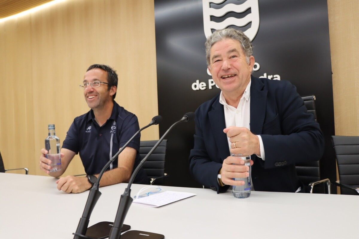 Miguel Anxo Fernández Lores e Jorge García, director de competicións da Federación Española de Tríatlon