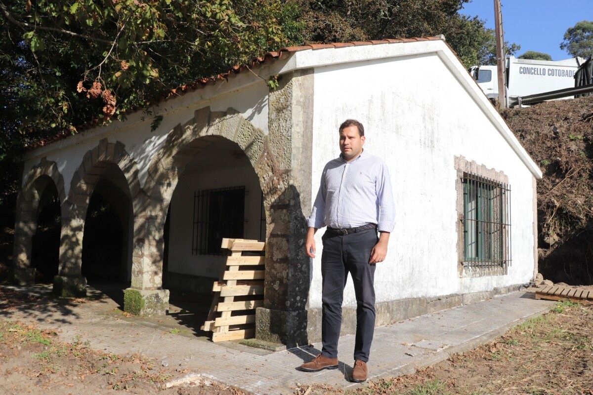 Jorge Cubela visita el futuro albergue de la Vía Mariana