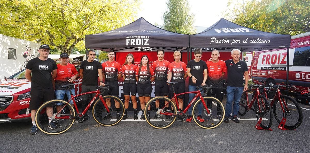 Presentación del Grupo Deportivo Supermercados Froiz de Ciclocross para la temporada 23/24