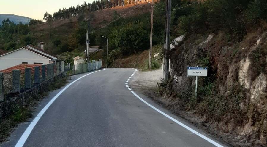 Repintado de los viales en Atalaia