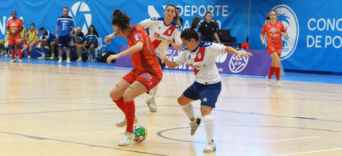 Partido de liga entre Poio Pescamar y Rayo Majadahonda en A Seca