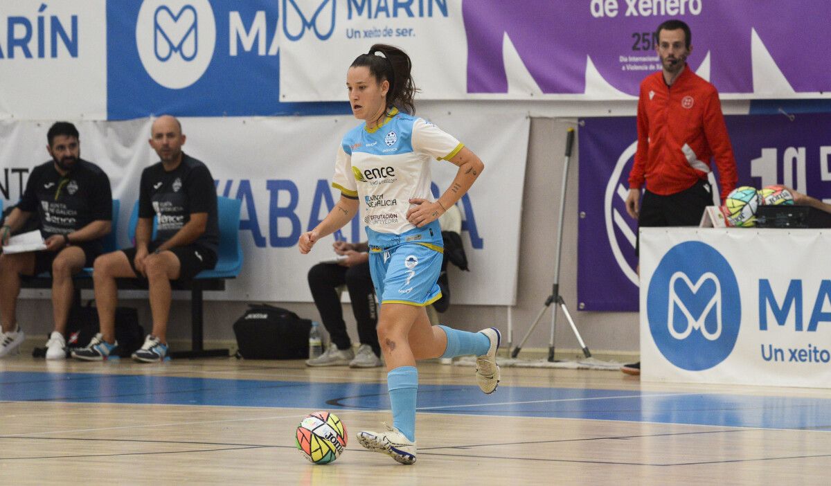 Partido de liga entre Marín Futsal y Leganés en A Raña