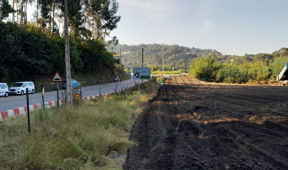 Inicio das obras para crear un aparcamento disuasorio nas inmediacións da Variante de Marín